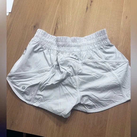 Lululemon Hotty Hot Shorts [Size: 6] - Picture 2 of 7